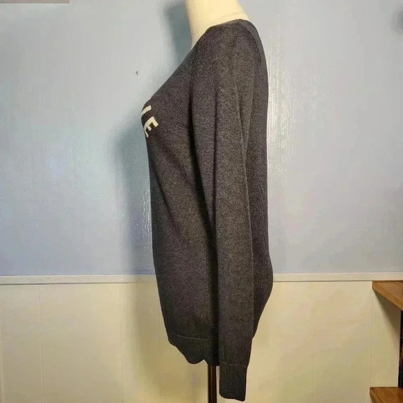 Old Navy "Believe in Love" Lightweight Pullover Sweater (XS) - Picture 7 of 9